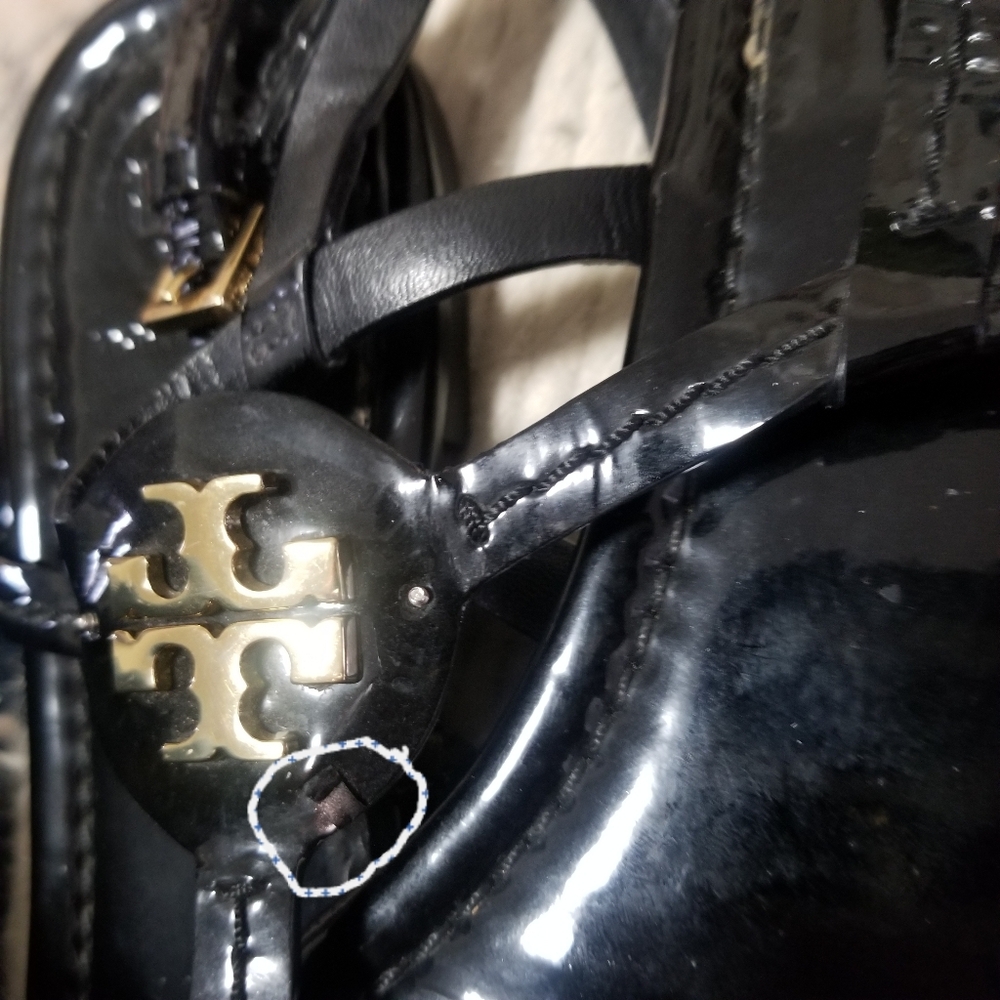 Tory Burch Black Patent Leather T-Strap Sandals with Gold Logo - Picture 9 of 11